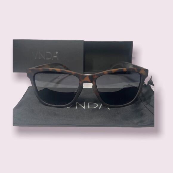 VNDA Tortoise Frame Round Polarized Sunglasses - Picture 1 of 4
